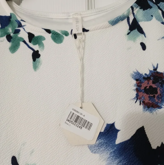 Floral Maternity Dress - Picture 2 of 3